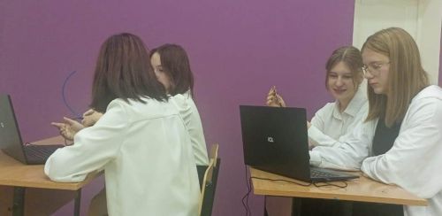 В Полянской и Бураковской школах открылся Центр образования «Точка роста»