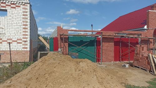 Жителю Спасского района из-за споров с соседом пришлось приостановить стройку