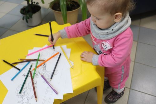 Родители продолжат получать пособие по уходу за ребёнком до полутора лет