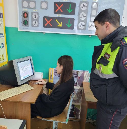 В Спасском ДОСААФ прошло профилактическое занятие по ПДД