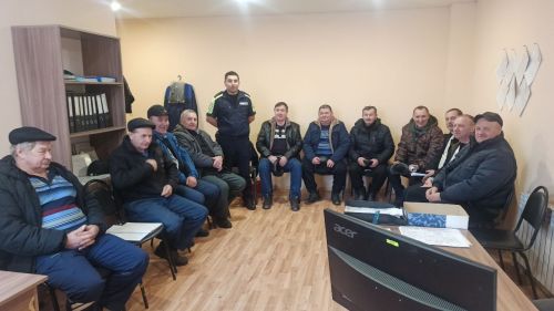 Начальник Госавтоинспекции Спасского района встретился с водителями школьных автобусов