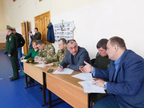 В центральном спортзале Болгара состоялся районный смотр строя и песни