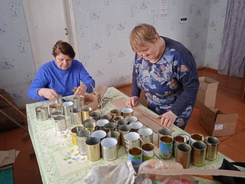 Библиотека и ветеранская организация Приволжского сельского поселения изготовили окопные свечи для военнослужащих