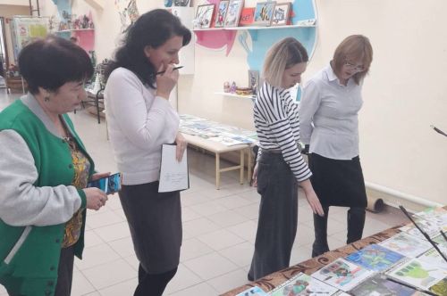 Юные художники приняли участие в конкурсе рисунков «Нарисуй защитника Отечества»