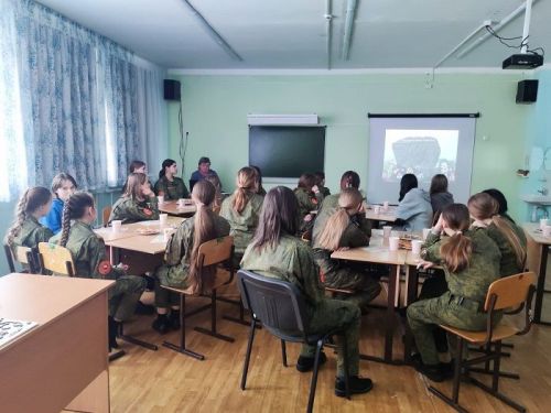 В Болгарской кадетской-школе-интернат состоялась лекция «На улицах нашего города живет история»