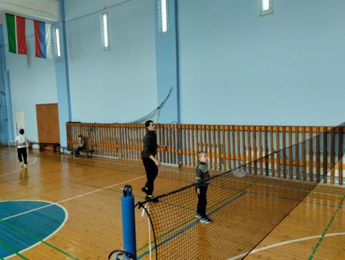 В Антоновке прошёл Семейный турнир по бадминтону