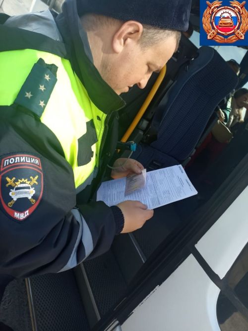 Госавтоинспекторы Спасского района активно контролируют автобусные перевозки