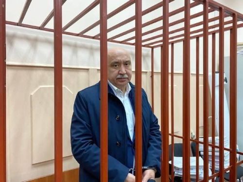 Экс-ректора КФУ Ильшата Гафурова оставили под стражей