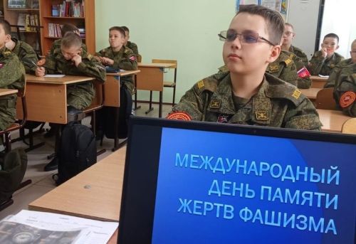 В Кадетской школе в Болгаре прошёл классный час против фашизма