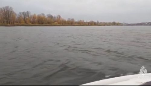 Две женщины спаслись вплавь после крушения лодки возле Чистополя