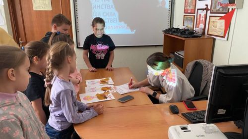 Школьники Болгара отметили День народного единства творчеством и викториной