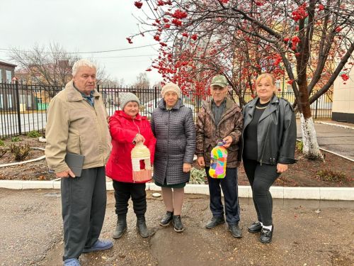 В Спасском ДИПИ прошла акция «Покормите птиц!»