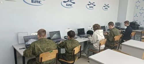 В кадетской школе Болгара прошли соревнования по управлению БПЛА