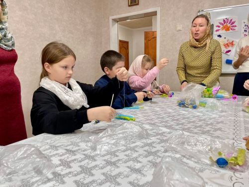Дети из воскресной школы Болгара подготовили подарки мамам