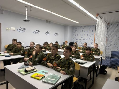 Выпускников педвузов могут направить на целевую отработку в кадетские классы