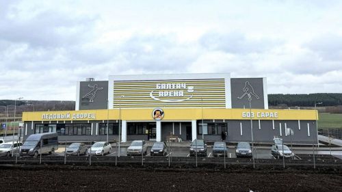 Рустам Минниханов дал старт детскому хоккейному турниру в новом ледовом дворце Балтасинского района