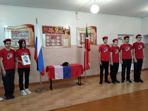 В Кузнечихинской школе почтили память неизвестных солдат и земляка, погибшего в ходе СВО