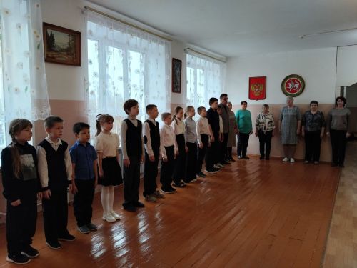 В Кузнечихинской школе почтили память неизвестных солдат и земляка, погибшего в ходе СВО