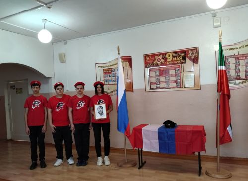 В Кузнечихинской школе почтили память неизвестных солдат и земляка, погибшего в ходе СВО
