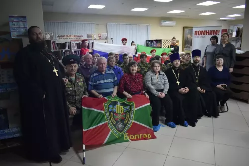 Встреча с учениками прошла в канун Дня героев в центральной библиотеке Болгара