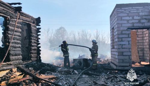 Шесть домов уничтожено в результате пожара в Майнском районе Ульяновской области