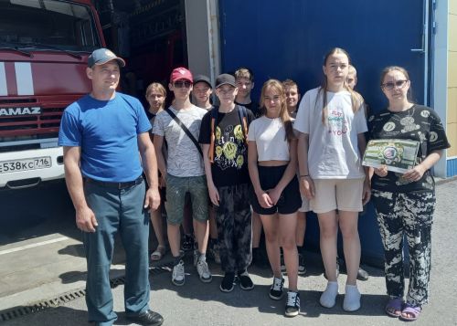 Учащиеся трудового лагеря «Росток» посетили пожарную часть в Болгаре