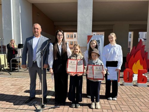 В Болгаре в школе № 2 почтили память героев Великой Отечественной войны