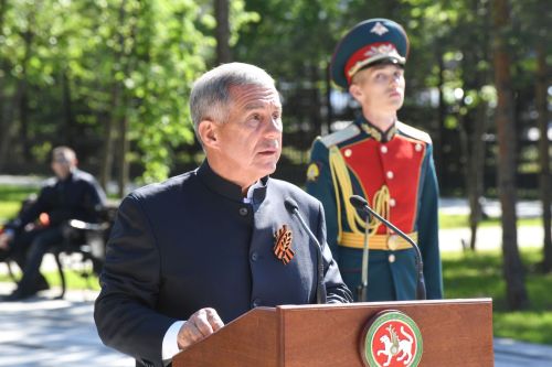 Раис Республики Татарстан поздравил татарстанцев с Юбилеем Великой Победы