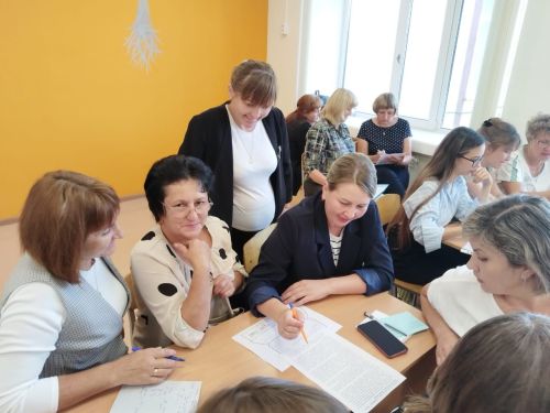 В первой средней школе Болгара прошло совещание учителей начальных классов
