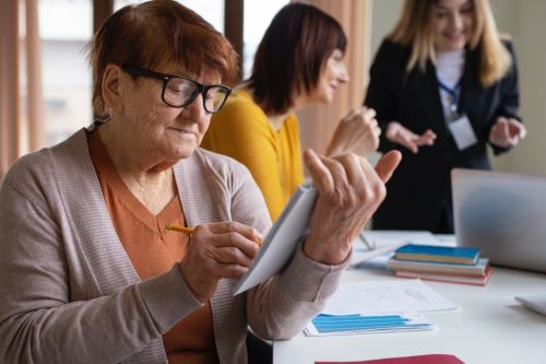 В Республике Татарстан около 100 педагогов вышли на пенсию досрочно