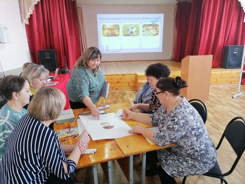 Учителя начальных классов собрались на практический семинар в Болгарской санаторной школе