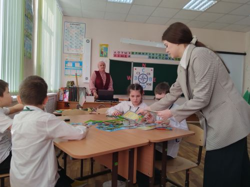 Учителя начальных классов собрались на практический семинар в Болгарской санаторной школе