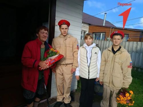 Первые Спасского района поздравили пожилых земляков