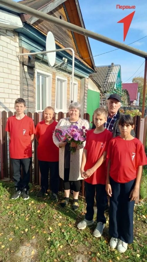 Первые Спасского района поздравили пожилых земляков