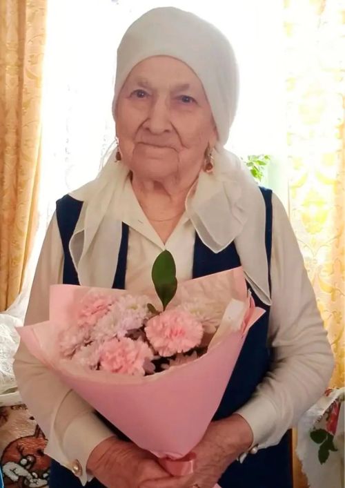 В Болгаре поздравили 95-летнюю труженицу тыла