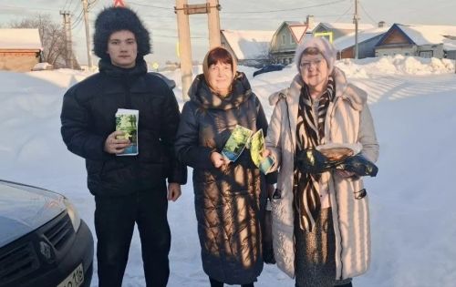 В Болгаре православная молодёжь раздавала буклеты о смысле Масленицы и Великого поста