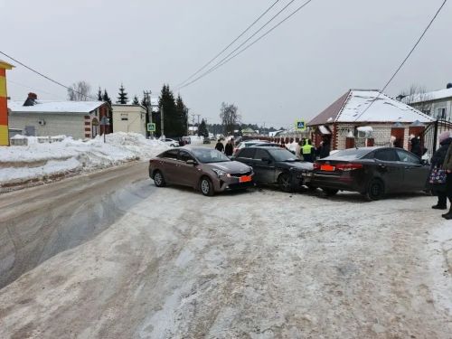На улице Горького в Болгаре столкнулись две легковушки
