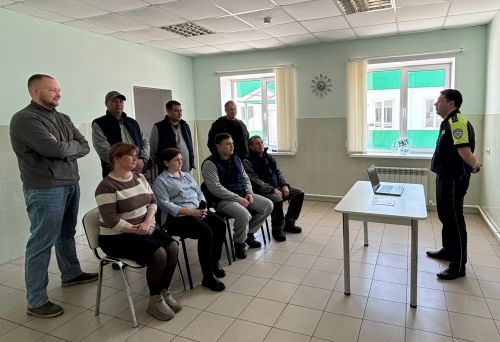 Начальник ГИБДД Спасского района провел профилактическую беседу с трудовым коллективом