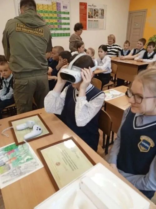 В Бураковской школе прошёл День птиц с VR-очками и увлекательными заданиями
