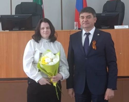 В Спасском районе наградили муниципальных служащих в честь профессионального праздника