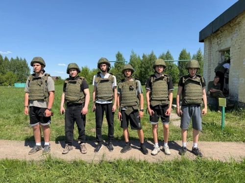 Старшеклассники из Спасского района побывали на полигоне танкового училища в Казани