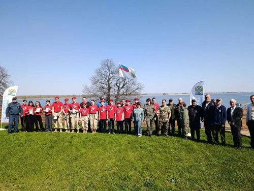 3000 «колыбелей» для рыбы: юнармейцы и волонтёры примерили профессию ихтиолога на Куйбышевском водохранилище