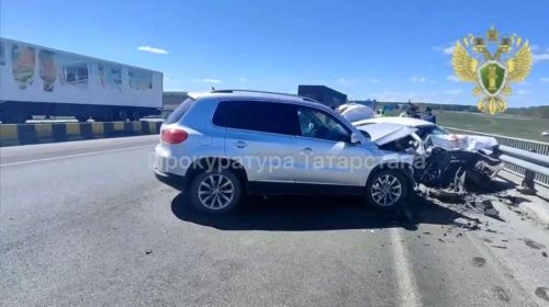 Один человек погиб и семеро пострадали в аварии на трассе М-12 в Рыбно-Слободском районе