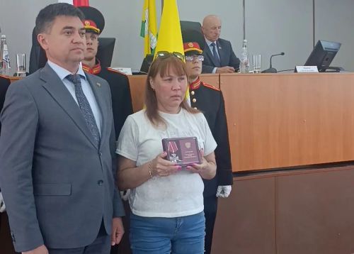 Пятерым погибшим бойцам СВО из Спасского района вручили награды посмертно