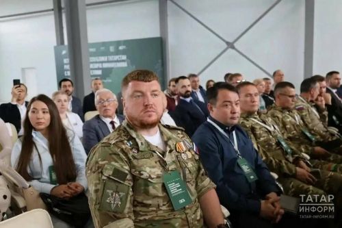 От линии фронта до собственного дела: ветеран СВО из Татарстана представил бизнес-проект на встрече с Миннихановым