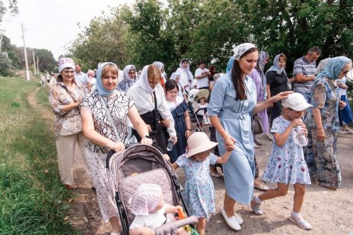 В храме села Три Озера Спасского района почтили память Тихвинской иконы Божией Матери
