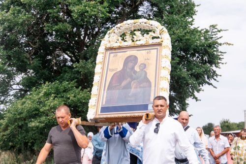 В храме села Три Озера Спасского района почтили память Тихвинской иконы Божией Матери