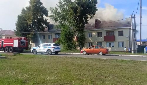 В Болгаре случился пожар в двухэтажке на улице Хирурга Шеронова