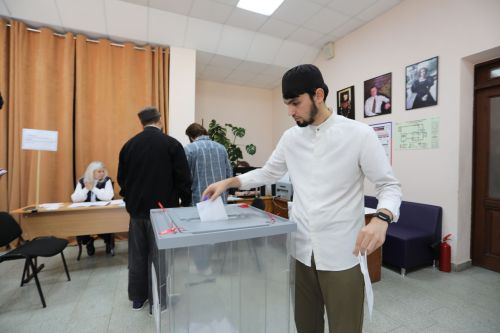Болгар ислам академиясе студентлары тавыш бирүдә катнашты