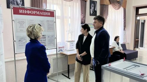 Глава Спасского района посетил избирательные участки